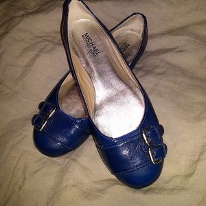 SOLD 7.5 Michael Kors Flats