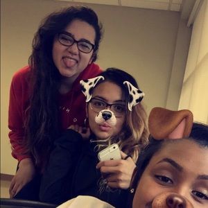 Meet your Posher, Kenia