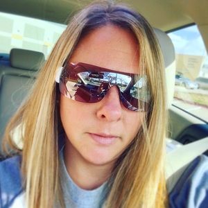 Meet your Posher, Carrie