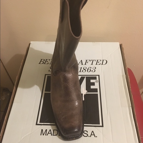 Boots - Picture 4 of 4