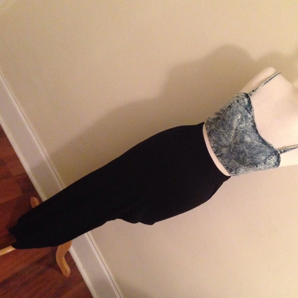 Black Asymmetrical Skirt - Picture 1 of 4