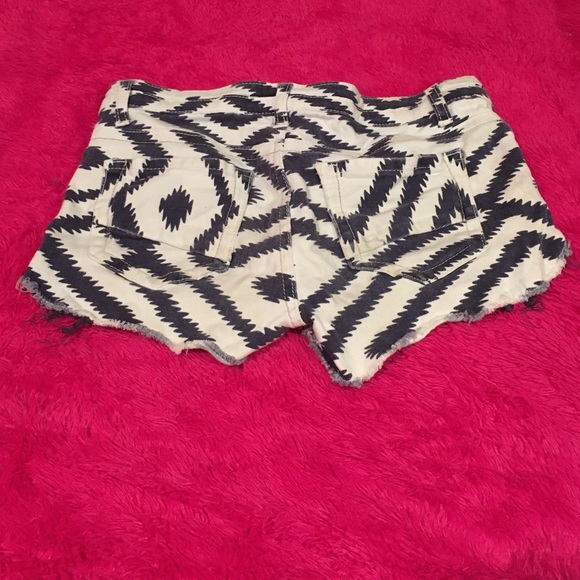 Shorts - Picture 2 of 2