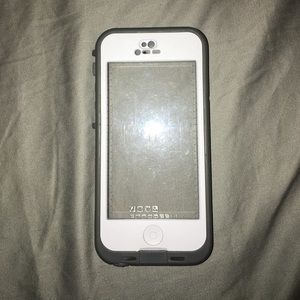 iPhone 5 life proof case