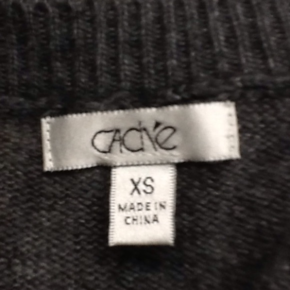 Cach'e Vest - Picture 3 of 4