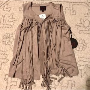 Suede vest with fringe