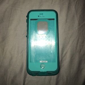 iPhone 5/5s lifeproof case