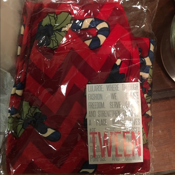 LulaRoe tween Christmas print