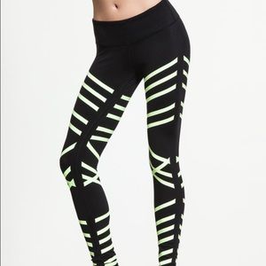 Alo Yoga Airbrush Legging -Glow in the Dark sz S