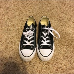 black converse
