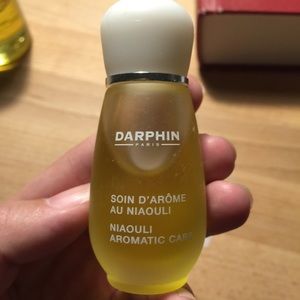 Darphin facial oil for combination to oily skin