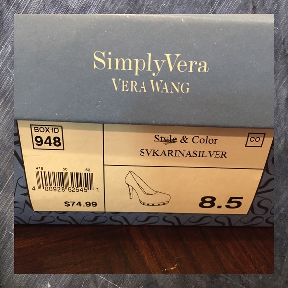New Vera Wang Svkarina Silver Heels π  Size 8.5 - Picture 7 of 7