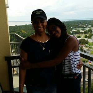 Meet your Posher, Louise