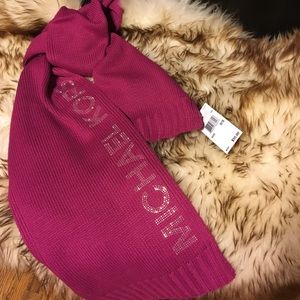 NWT Fuchsia Michael Kors knitted scarf