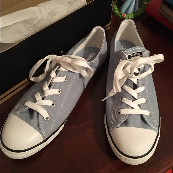 BRAND NEW!! Low Top Converse