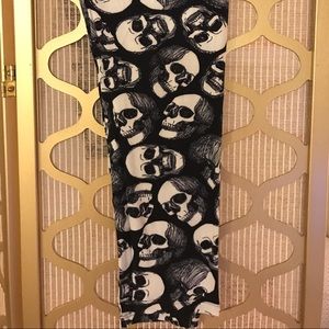 NWT LuLaRoe TC Skull Leggings
