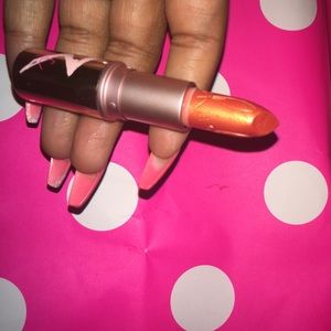 Mac Riri Hearts who's that chick