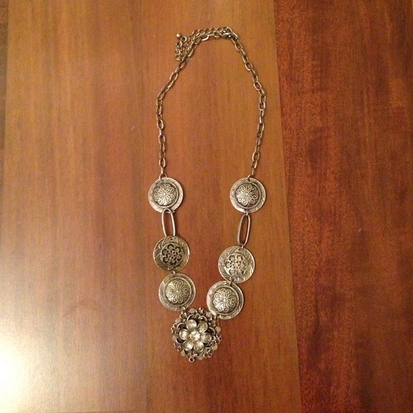 Vintage Silver Detailed Necklace - Picture 2 of 3