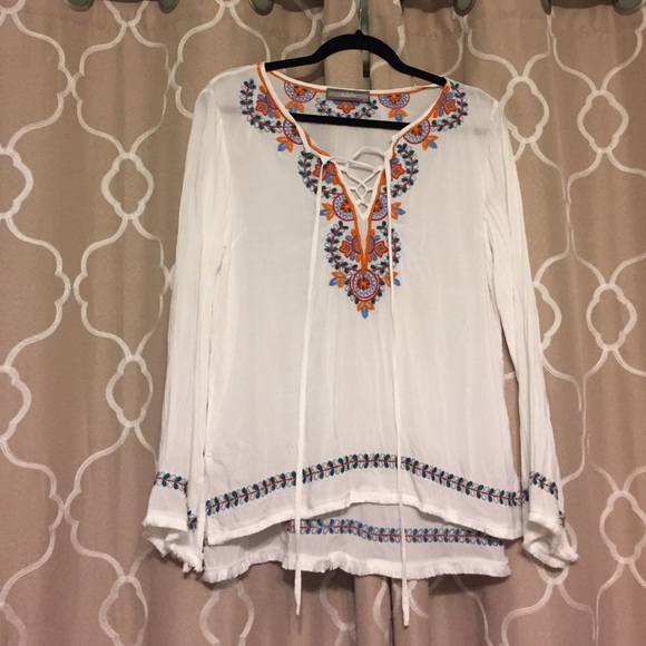 embroidered long sleeve top // L