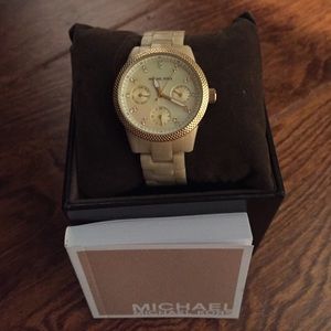 🎉 LOWER PRICE🎉 Michael Kors "ceramic" watch