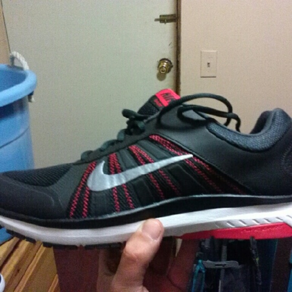 Nike size 10.5 - Picture 1 of 1