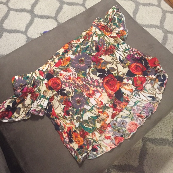 Alythea shoulder bearing top