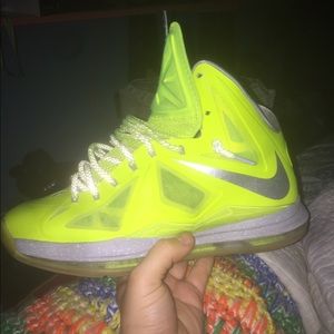 nike tennis ball shoes