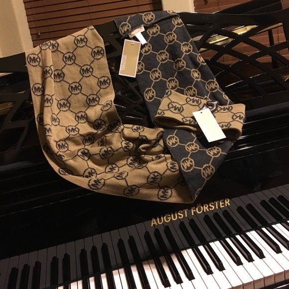 infinity scarf/ headband NWT Gray/tan Michael Kors