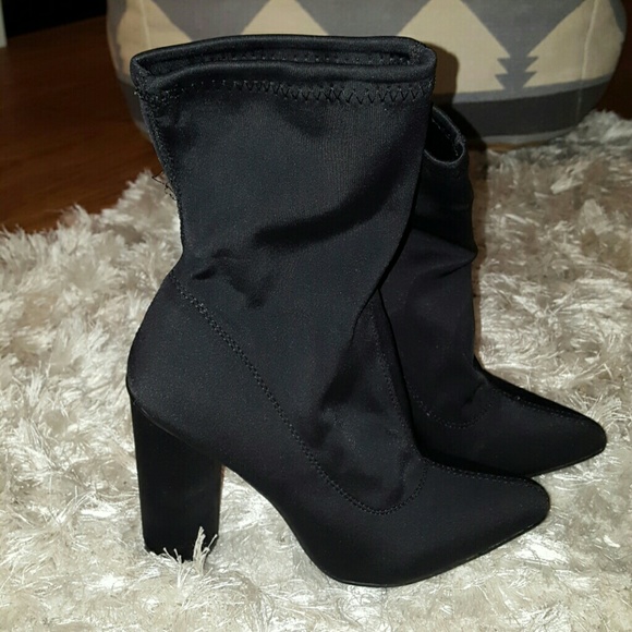 BLACK LYCRA OVER ANKLE BOOTIES WOMENS 7.5