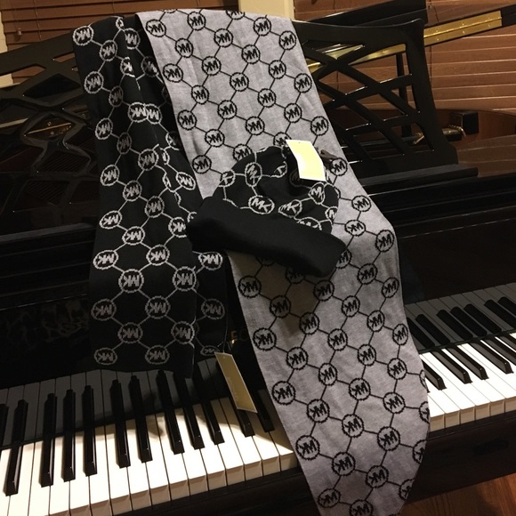 Hat+scarf NWT Black/gray Michael Kors