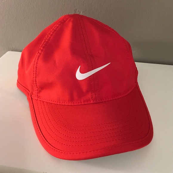 Red Nike Featherlight Drifit Hat