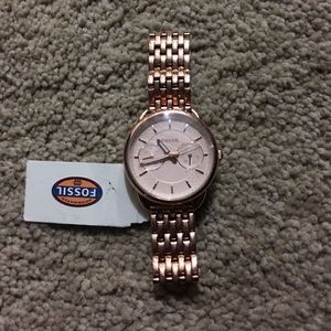 Rose gold fossil watch