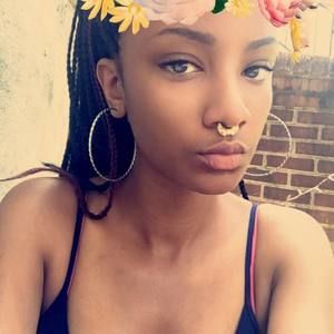 Meet your Posher, Natalie