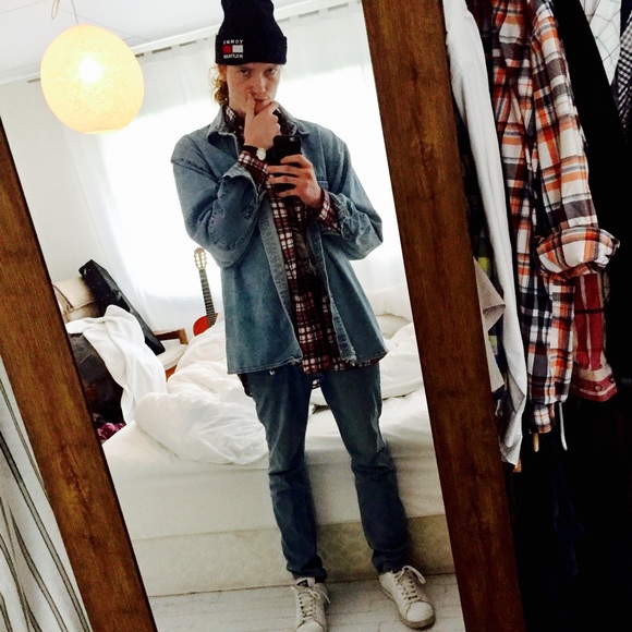 Meet your Posher, Dennis