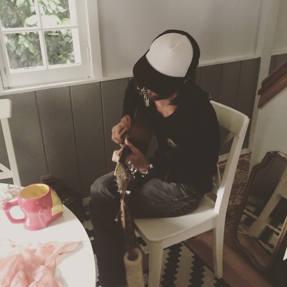 Meet your Posher, Jonathan and Cadey - Picture 6 of 8