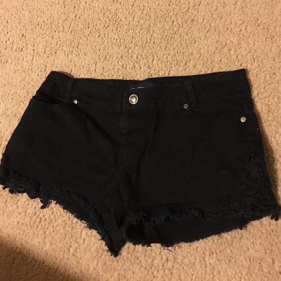 Black jean shorts!
