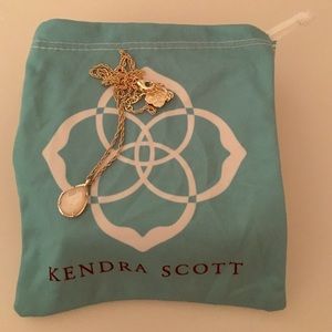 Kendra Scott Teardrop necklace in White Pearl
