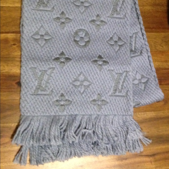 Louis Vuitton Accessories - Louis Vuitton Scarf - Luxurious  - Blue