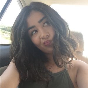 Meet your Posher, Emily