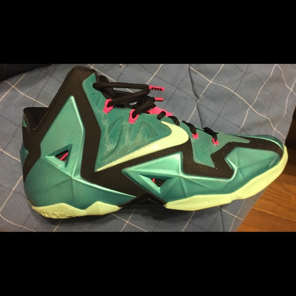 LeBron 11 south beach