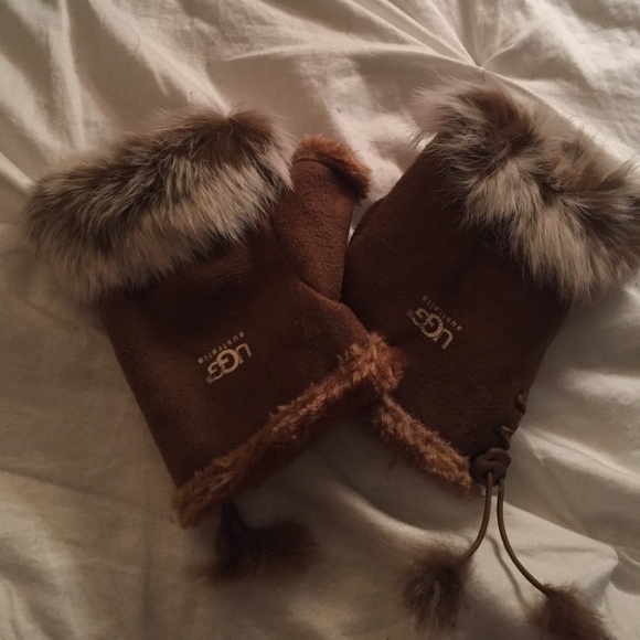 Ugg gloves
