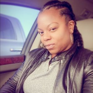 Meet your Posher, Candace