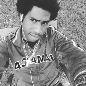 Meet your Posher, Akemie