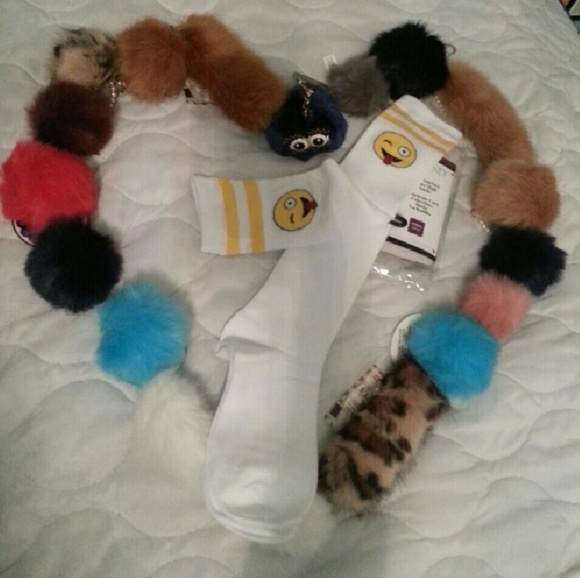 *SOLD* Emoji socks - Picture 4 of 4