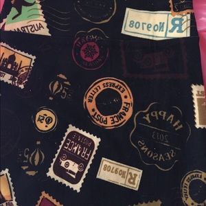 Tall and curvy Lularoe black stamp leggings