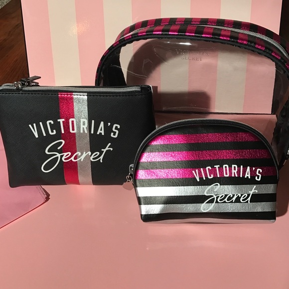 NWT LIMITED EDITION VS makeup bags! - Picture 2 of 4