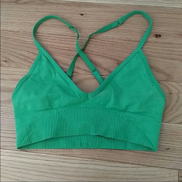 Lululemon bra size 6