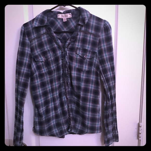 Long sleeve button up, mock flannel (junior) - Picture 1 of 4