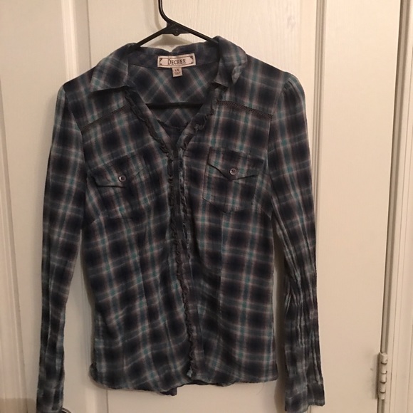 Long sleeve button up, mock flannel (junior) - Picture 2 of 4