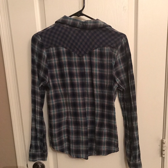 Long sleeve button up, mock flannel (junior) - Picture 3 of 4