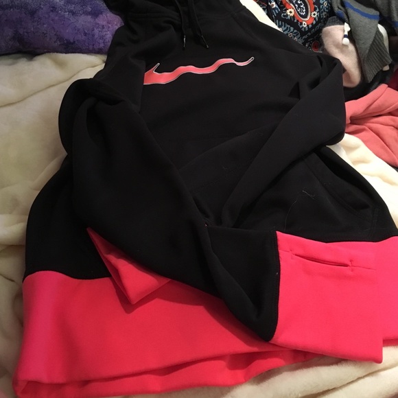 Nike sweatshirt